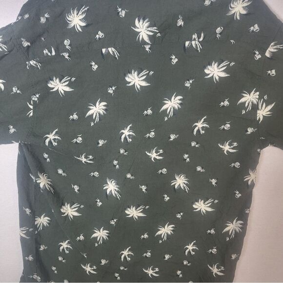 Vintage - UnTied A Break from Tradition Hawaiian M collared button down shirt - Picture 8 of 11